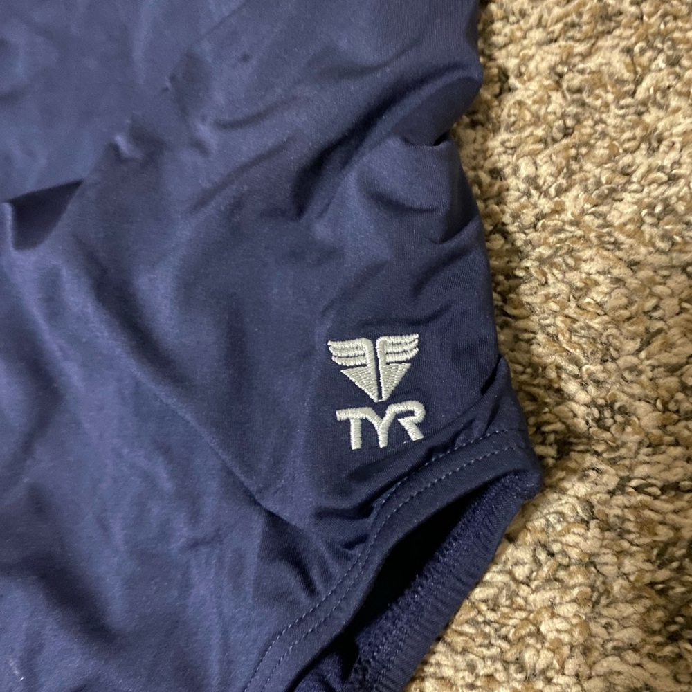 TYR Guard Swimsuit - Picture 3 of 8